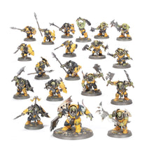Load image into Gallery viewer, Warhammer Age of Sigmar:Spearhead: Orruk Warclans – Ironjawz Bigmob #70-893