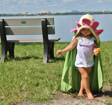 Load image into Gallery viewer, Yikes Twins - Flower Hooded Towels