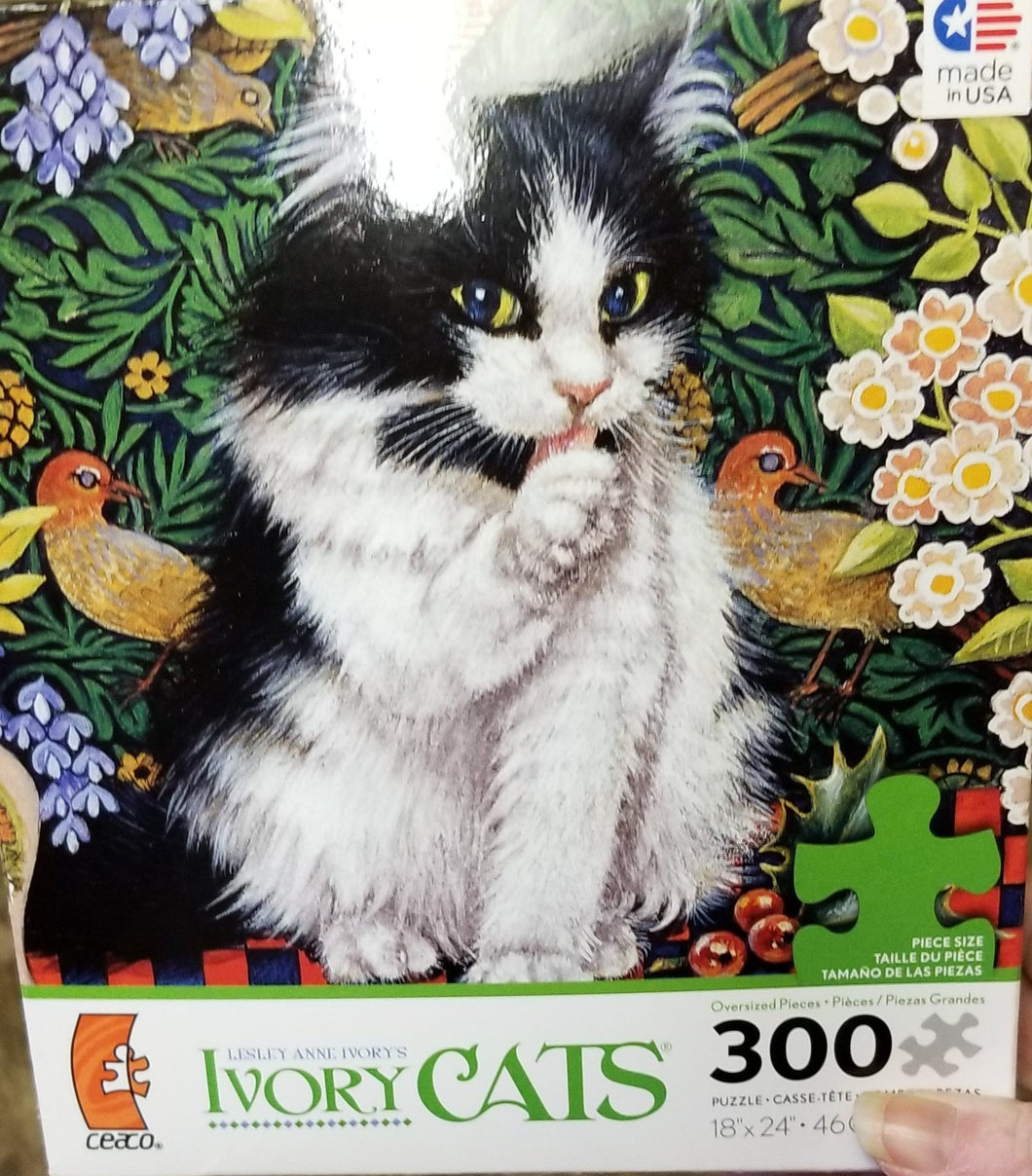 300 pc Oversize Leslie Ann Ivory's  Ivory Cats